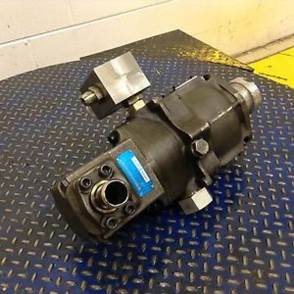 All kinds of faous brand Bearings and block Vickers Hydraulic Pump PVQ40B2RB26SS2S Used #78226 #1 image
